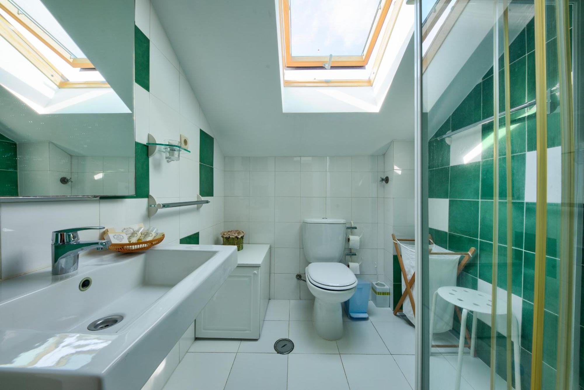 Adore Portugal Coimbra Guest House ภายนอก รูปภาพ