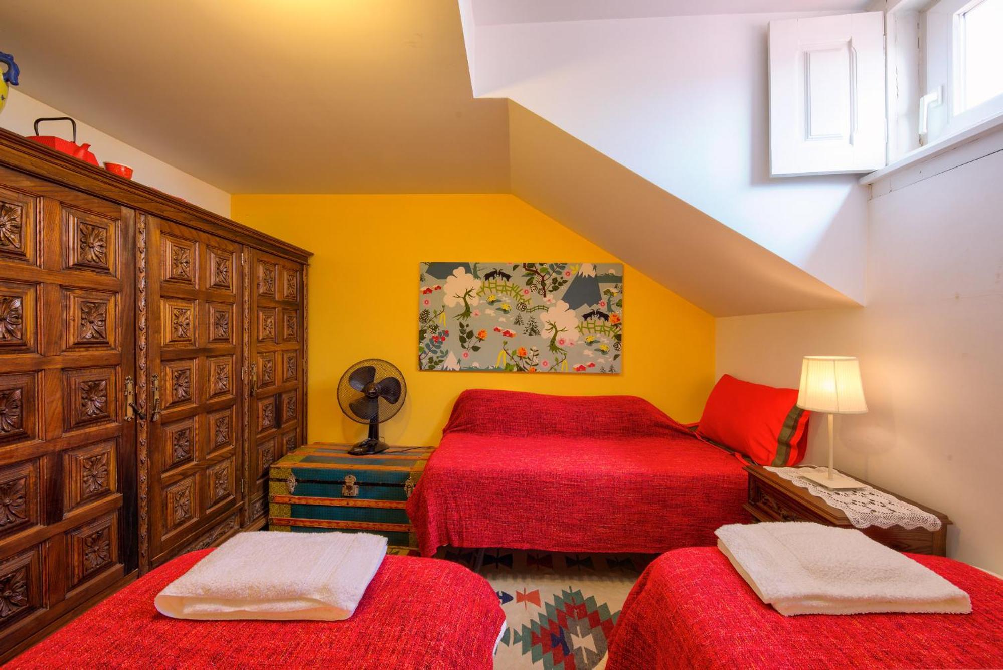 Adore Portugal Coimbra Guest House ภายนอก รูปภาพ